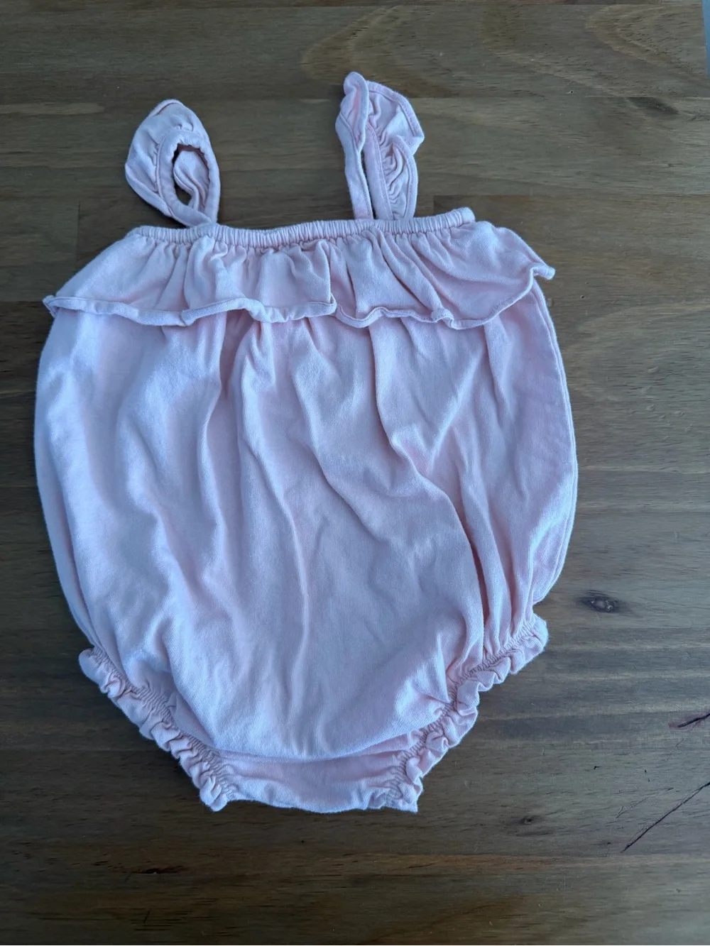 GAP Baby Pink Sleeveless Cotton Romper Size 6-12M